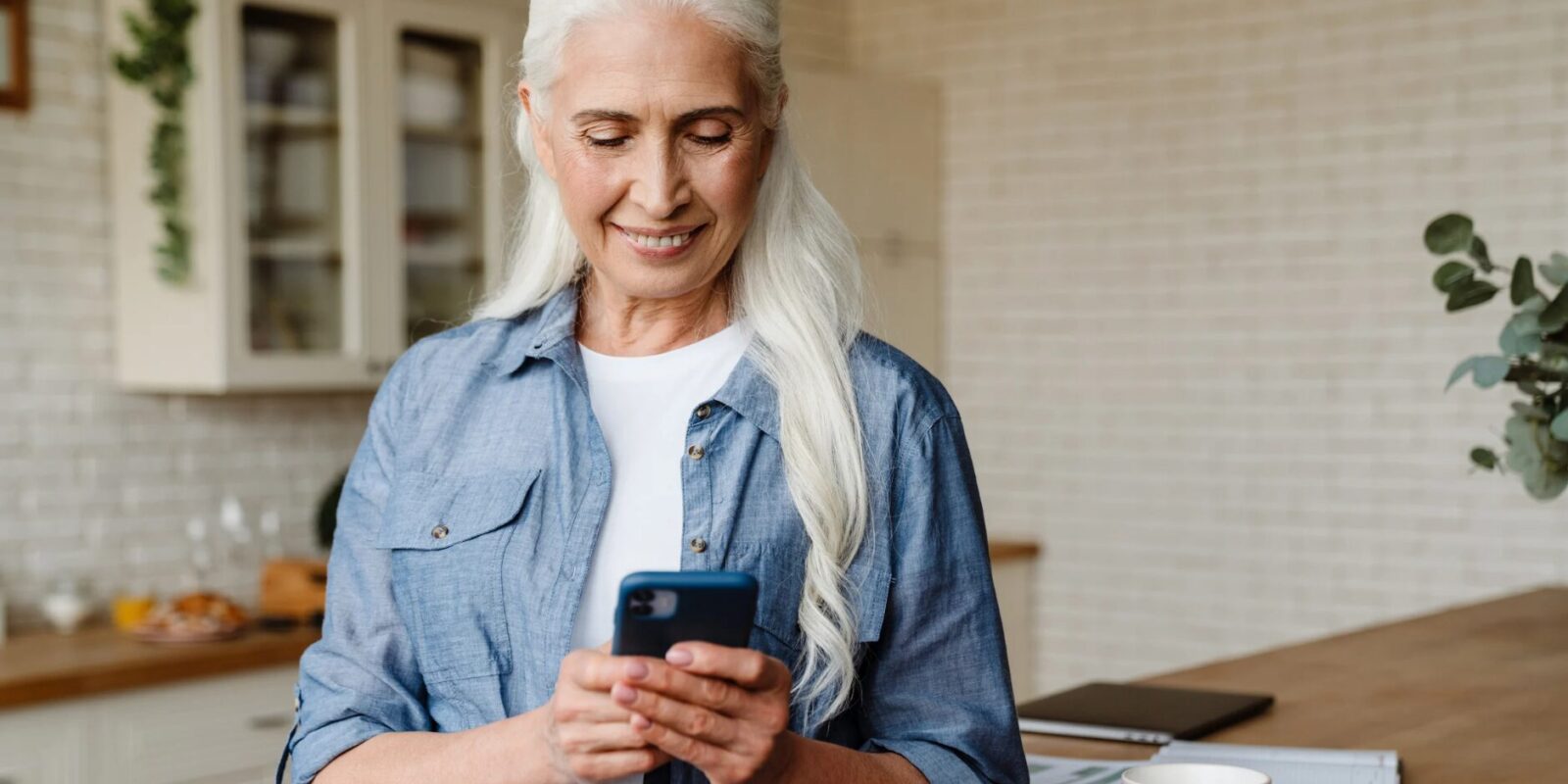 Telefon für Senioren Testsieger Die besten Modelle 2025