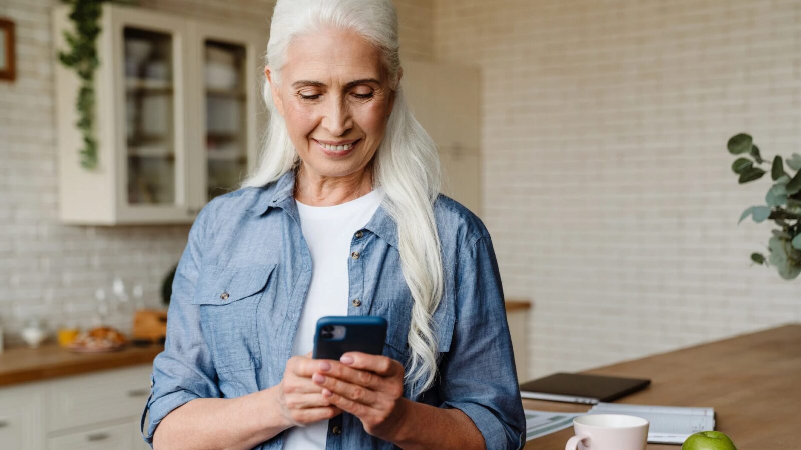 Telefon für Senioren Testsieger Die besten Modelle 2025